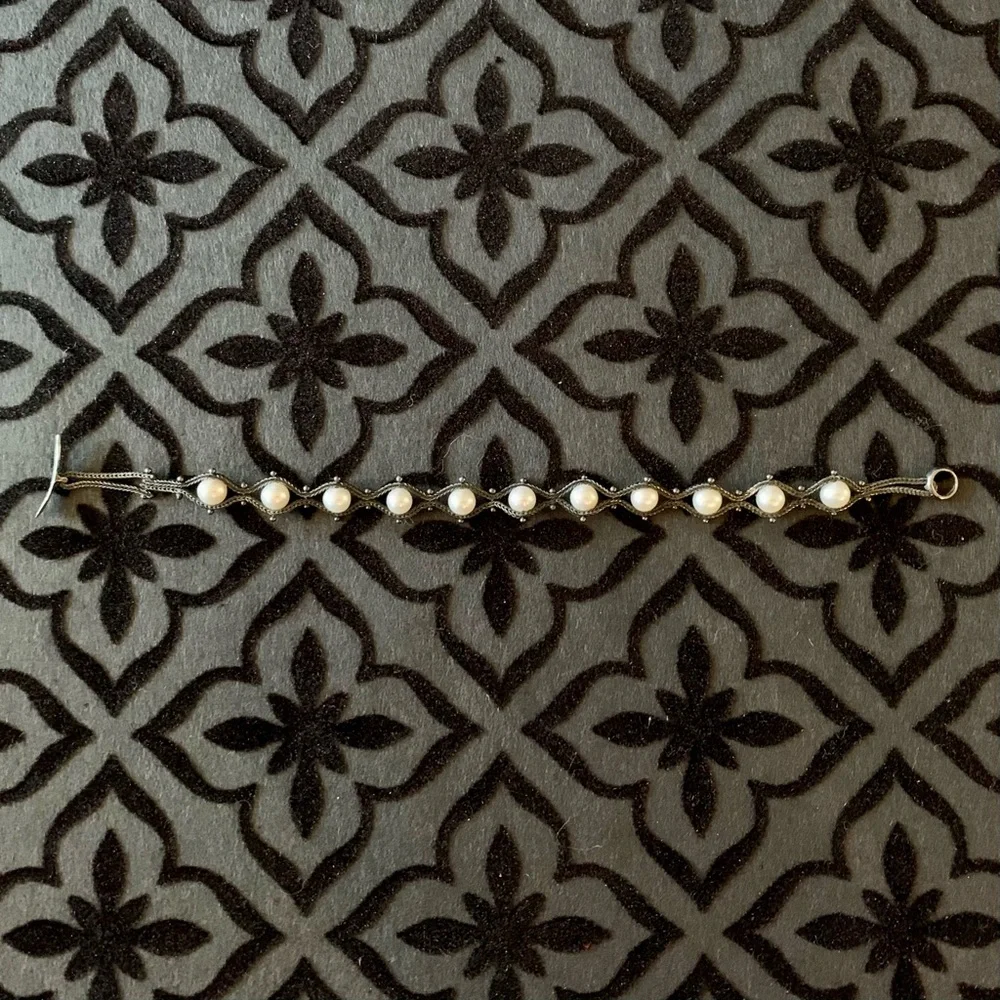 Holiday SALE - 🎄🎄🎄🎄Ten Thousand Things Scallop Silver/Pearl Bracelet - Picture 9 of 9
